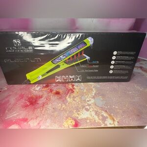 Platinum Green Hair Straightener